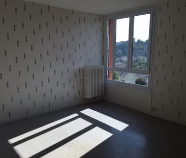 T4 de 69 m² - 18 rue emile zola Montbard - Photo 2