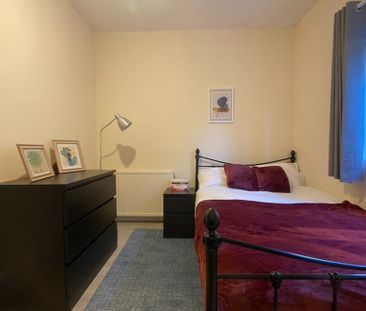 Room in a Shared House, Devonshire Road, SO15 - Photo 2