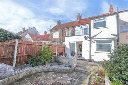 2 bedroom terraced house to rent - Photo 2