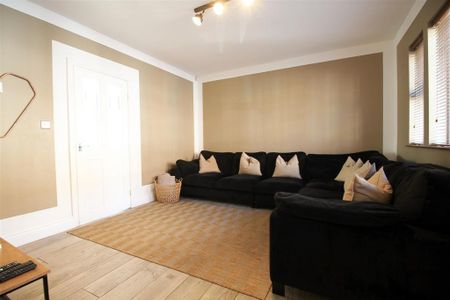 3 bedroom terraced house to rent - Photo 2