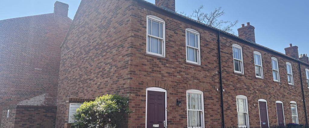 2 bedroom house to rent - Photo 1