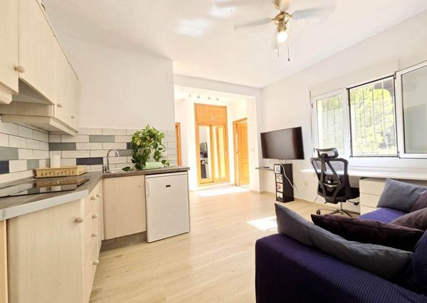 Villa for rent in Cumbre del Sol with 5 bedrooms