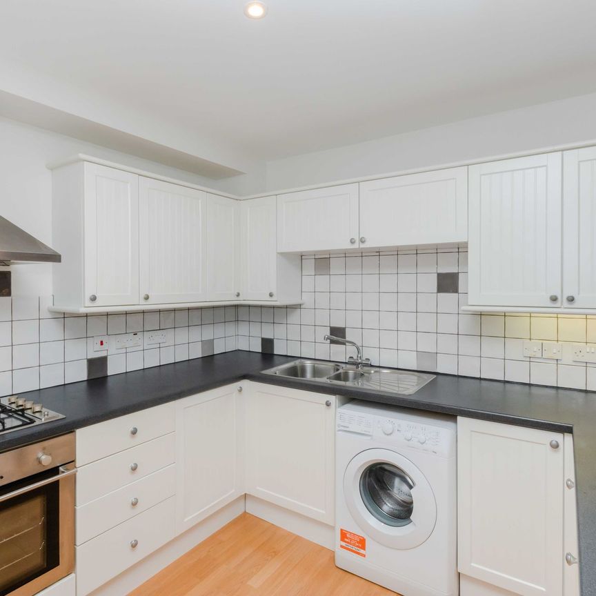 Whitehill Road, Crowborough, TN6 - Photo 1