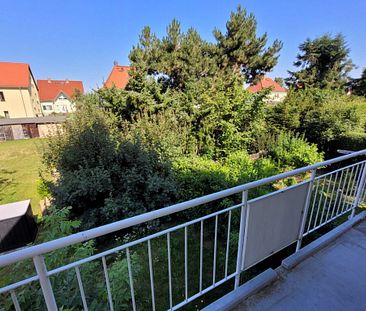 Hübsche 1-Zi-Wohnung mit Laminatboden und Balkon in ruhiger und grü... - Photo 2