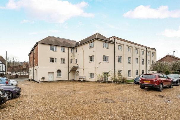 Meadrow, Godalming, Surrey, GU7 - Photo 1