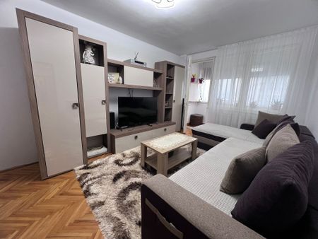 Apartament 3 camere, decomandat,zona Deva Mall/Baroul de avocati - Photo 4