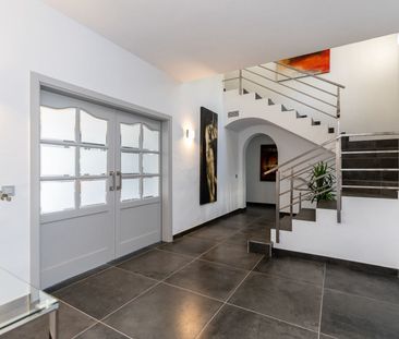 Detached Villa in Nueva Andalucía - Photo 2