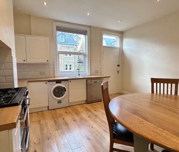 4 bedroom terraced house to rent - Photo 6