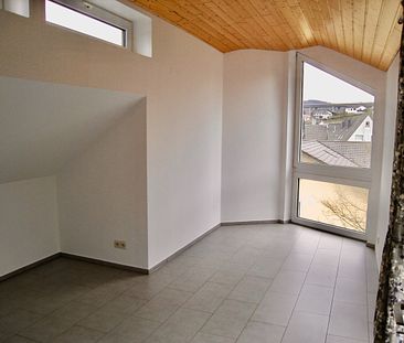 Gemütliche Singlewohnung im Dachgeschoss! - Photo 2