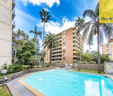 RENOVATED ONE BEDROOM APARTMENT IN THE HEART OF PARRAMATTA CBD. 900... - Photo 6