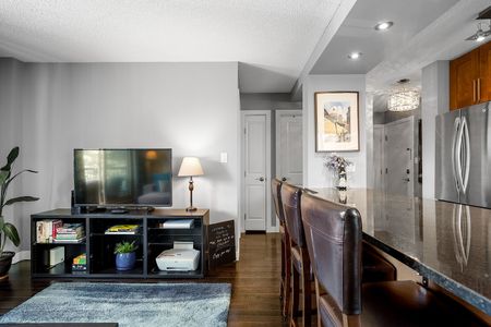 1727 10a St SW, Calgary - Photo 2