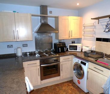 2 bedroom apartment to rent - Photo 4