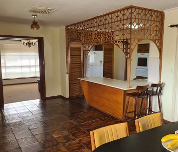 4-bedroom shared house / townhouse, Military Road - Photo 3