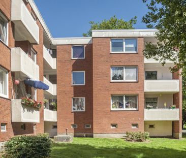 Demnächst bezugsfrei! Umfangreich modernisierte 3 ZKB-Balkon-Wohnun... - Photo 1