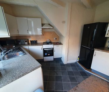 Room in a Shared House, Edale Avenue, M40 - Photo 6