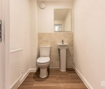 3 bedroom semi-detached house to rent - Photo 4