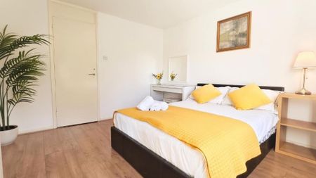 4 Bed Terraced House, Wynter St, SW11 - Photo 4