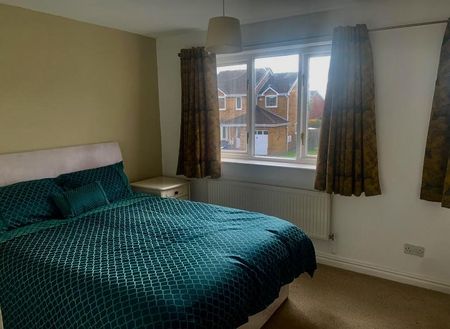 4 bedroom detached house to rent - Photo 5