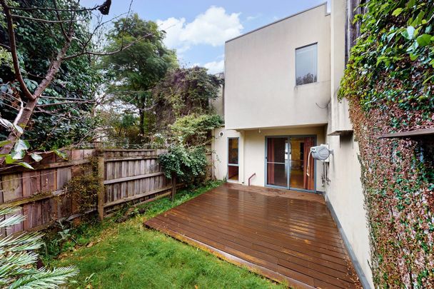10 Berg Place, Coburg VIC 3058 - Photo 1
