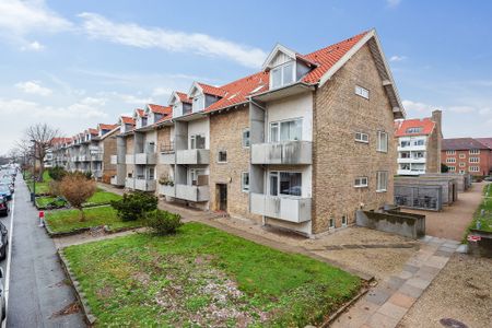 Stor 4 værelses taglejlighed med privat tagterrasse - Photo 2