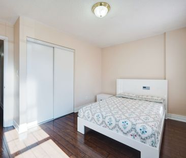 For Lease - 15 Virtues Avenue Unit# Main, Brampton, Ontario - Photo 2