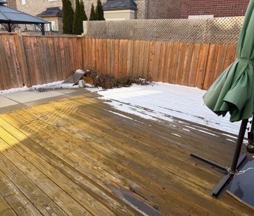 For Lease - 74 Lloyd Crescent, Brampton, Ontario - Photo 6