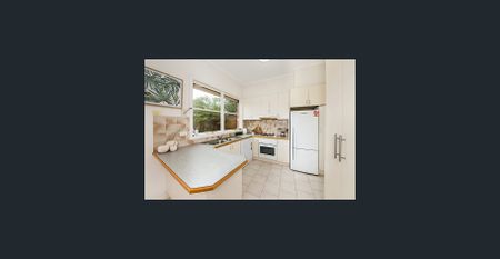 Elegance in a lush leafy setting! - Photo 3