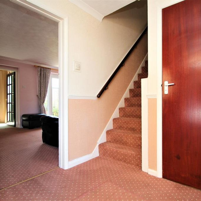 4 bedroom semi-detached house to rent - Photo 1