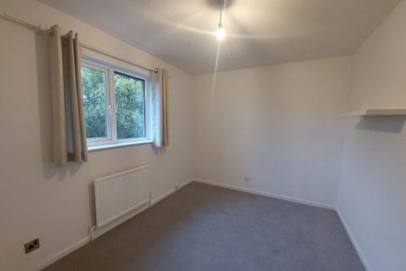 Monmouth Close - Photo 2