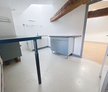 Location Appartement 1 pièce 53m² LA ROCHELLE 17000 - Photo 2