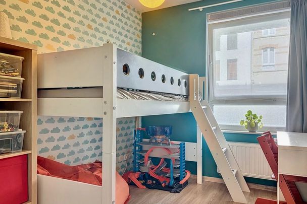 Rez de Chaussée avec jardin - 3 chambres / double parking interne - Foto 1