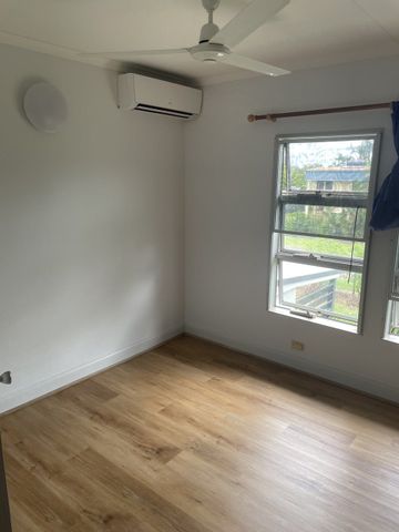 DELIGHTFUL FAMILY HOME - Photo 5