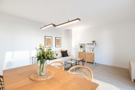 Carrer de Pi i Margall, Badalona, Catalonia 08912 - Photo 3