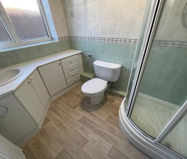 Cedar Court, Beeston, NG9 2HB - Photo 4