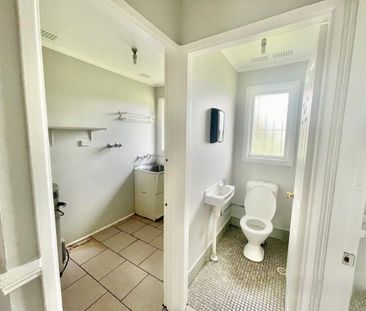 Spacious Family Home with Prime Street Exposure - Photo 5