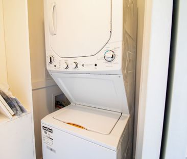 ALL INCLUSIVE 2 BEDROOM UPPER UNIT IN WELLAND!! - Photo 3