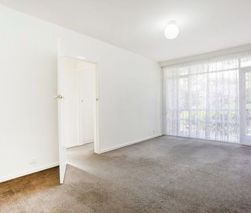 2/20 Valentine Grove, Armadale VIC 3143 - Apartment For Rent | Domain - Photo 2