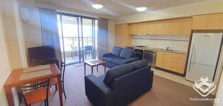 Fully Furnished Studio with Carpark, Storage & Stunning Views - Photo 2