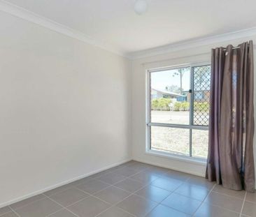 MODERN INTERIOR AND CLOSE TO EVERYTHING! - Photo 3