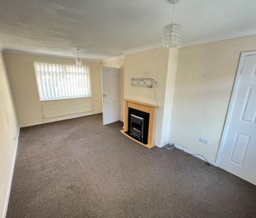 2 bedroom end of terrace house to rent - Photo 3