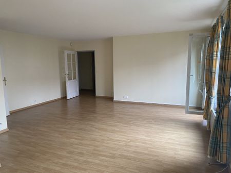 Location Appartement 3 pièces 84m² COULOMMIERS 77120 - Photo 2