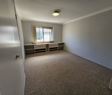 What a Location in the Heart of Como! - Photo 1