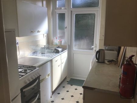4 Bed Terraced House, Barriedale, SE14 - Photo 4
