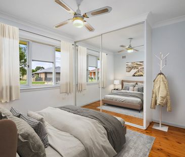 THREE BEDROOM FAMILY HOME IN CONVENIENT LCOATION!!! - Photo 2