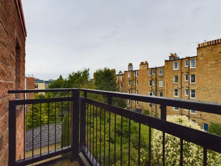 2 bedroom flat to rent - Photo 2