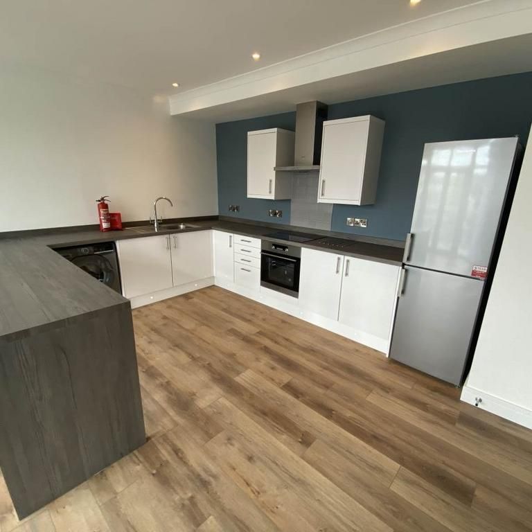 2 bedroom flat to rent - Photo 1