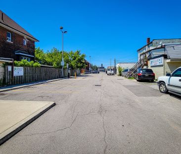 For Lease - 1052 Barton Street Unit# 1, Hamilton, Ontario - Photo 6