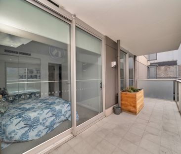 City Living at Its Best! - Photo 4