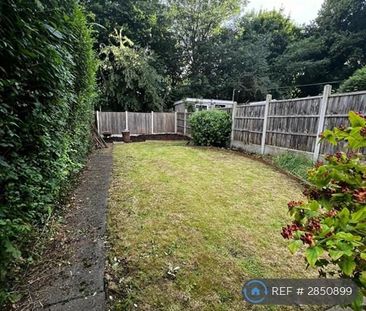 2 bedroom semi-detached house to rent - Photo 6