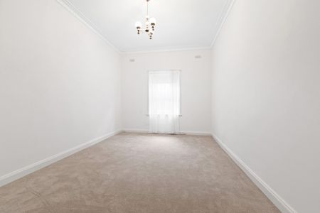 21 Mangalore Street, Travancore VIC 3032 - Photo 3